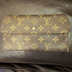 Louis Vuitton Vintage Sarah Monogram Wallet